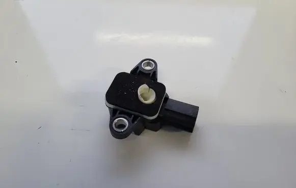 Seat Exeo (3R) Airbag deployment crash/impact sensor