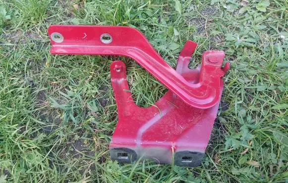 Nissan Leaf II (ZE1) Engine bonnet/hood hinges