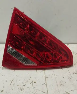 Audi A5 8T 8F Tailgate rear/tail lights 8T0945093A