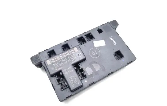 Mercedes-Benz C W203 Door control unit/module 2038201485
