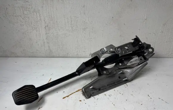 Ford Kuga I Brake pedal 3M512467CS 3M512467