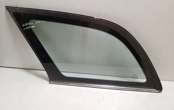 Toyota Avensis T250 Rear side window
