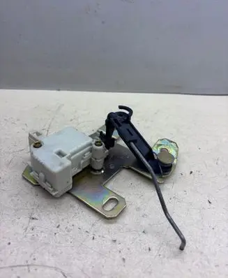 Volkswagen Touareg I Tailgate boot lock/latch motor 7L6827425