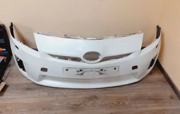 Toyota Prius (XW30) Front bumper 5211947080