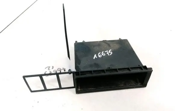 Audi 80 90 B3 Glove box