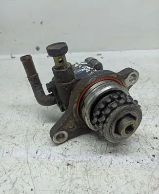 Nissan Primera Power steering pump