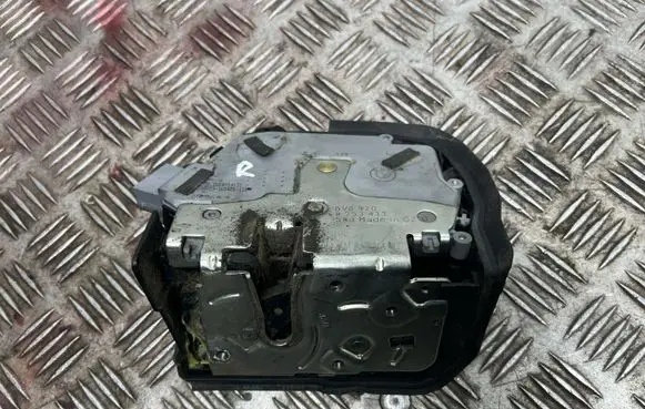 BMW 3 E46 Front door lock 8253433