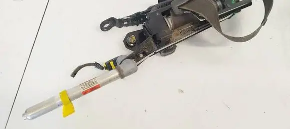 Volvo V70 Front seatbelt 30662989