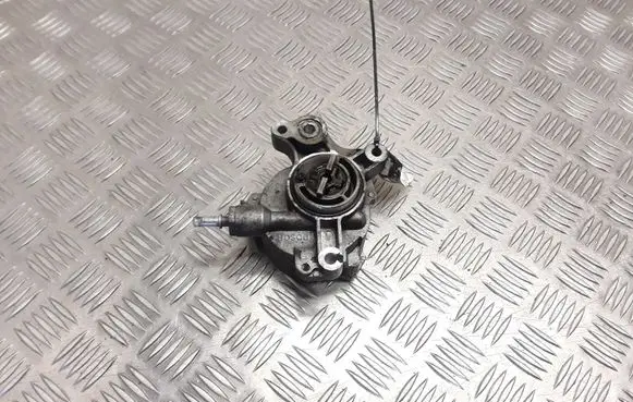 Ford Mondeo MK IV Vacuum pump