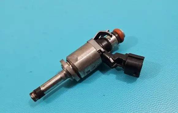 Renault Megane IV Fuel injector H8201438013 IMPRK1414356
