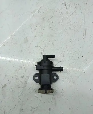 BMW 7 F01 F02 F03 F04 Turbo solenoid valve 702256270 6116305