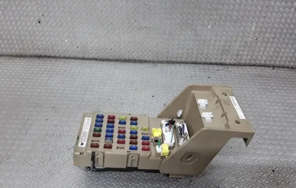 Subaru Forester SH Fuse module 82201FG010