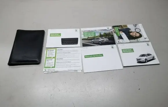 Skoda Rapid (NH) Owners service history hand book 