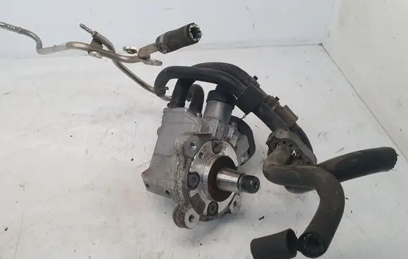 Volkswagen PASSAT B6 Fuel injection high pressure pump 03L130755L 0445010526 05081210