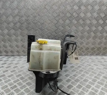 Jeep Wrangler Windshield washer fluid reservoir/tank 68079426AG 68079427AG