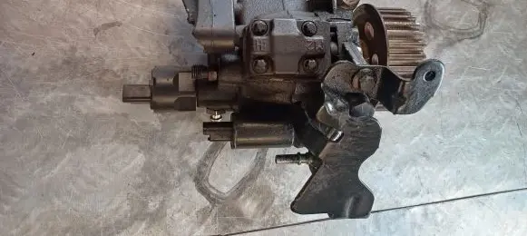 Nissan Qashqai Fuel injection high pressure pump A2C53252602