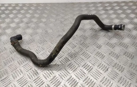 Coolant pipe/hose