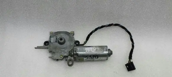 Mercedes-Benz E W211 Sunroof motor/actuator A2208203842