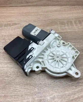 Volkswagen PASSAT B6 Front door window regulator motor 1K0959703P
