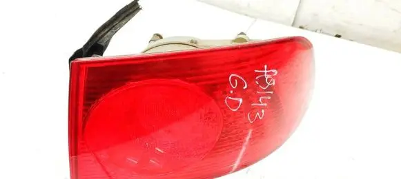 Volkswagen Phaeton Rear/tail lights 333156R