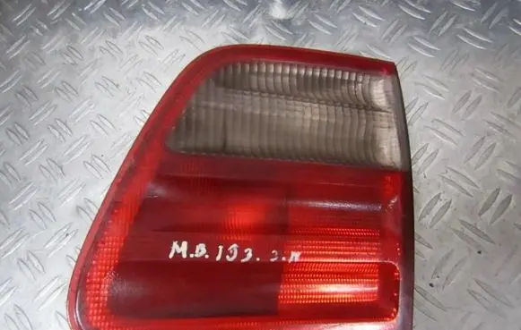 Mercedes-Benz E W210 Tailgate rear/tail lights a2108206064 324502q2