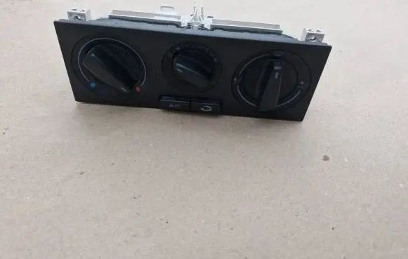 Volkswagen PASSAT B5 Climate control unit