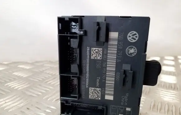 Skoda Yeti (5L) Door control unit/module 7N0959793A