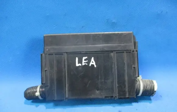 Nissan Juke I F15 Fuse box set 7154-7223-30