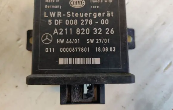 Mercedes-Benz E W211 Light module LCM A2118203226