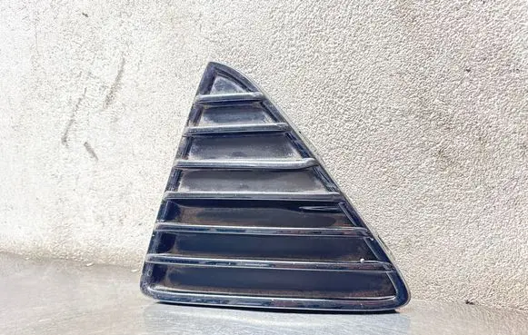 Ford Focus Front bumper lower grill BM5117K947C