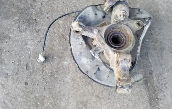 Toyota Corolla E120 E130 Front wheel hub spindle knuckle