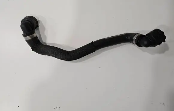 Mercedes-Benz GLC X253 C253 Engine coolant pipe/hose A2135017400