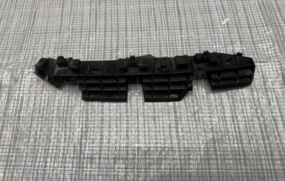 Hyundai Bayon Front bumper mounting bracket 