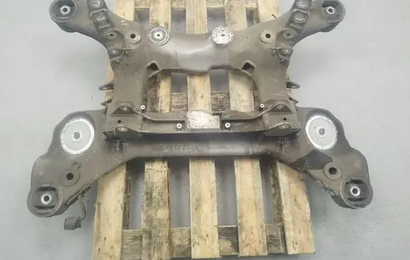 Land Rover Range Rover L405 Rear axle beam 