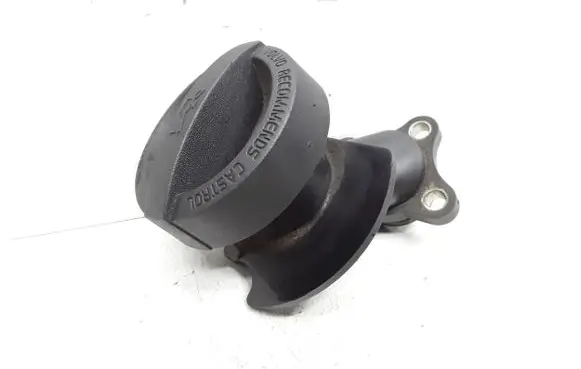 Volvo XC60 Oil fill pipe 31330189