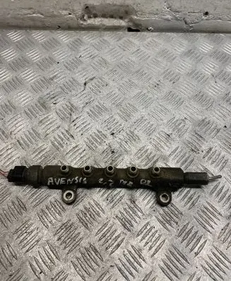 Toyota Avensis T250 Fuel main line pipe 612110H17