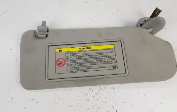 Toyota Avensis T250 Sun visor