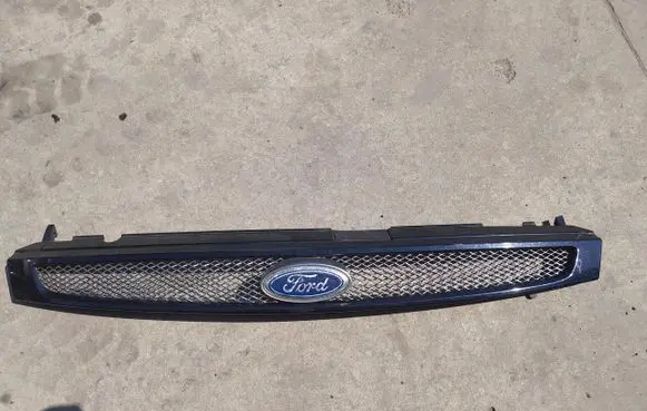 Ford Fiesta Front bumper upper radiator grill
