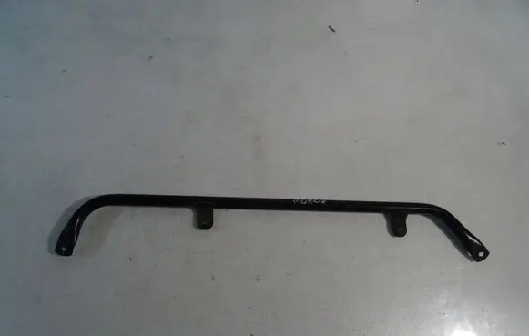 Fuel tank mounting bracket