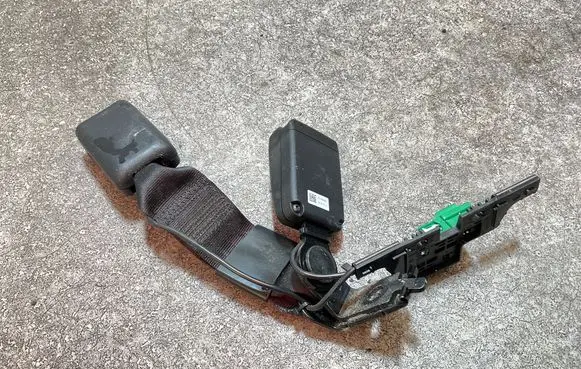 Tesla Model 3 Rear seatbelt buckle 145770401A CZ721305800557