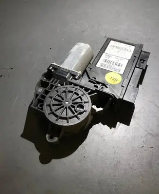 Audi A8 S8 D3 4E Rear door window regulator motor 4E0959801A 992824107 4E0910802