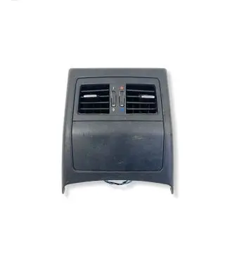 BMW 3 E90 E91 Rear air vent grill 7129556