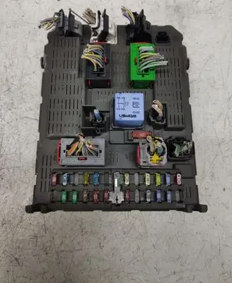 Fiat Ulysse Fuse module 9651938280