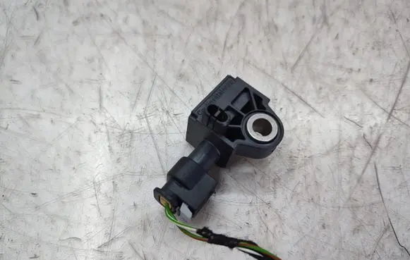 Mercedes-Benz C W205 Airbag deployment crash/impact sensor 2229051400