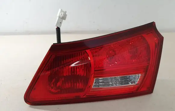 Lexus IS 220D-250-350 Tailgate rear/tail lights