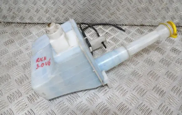 Ford Maverick Windshield washer fluid reservoir/tank 