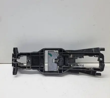 Mercedes-Benz E W211 Front door exterior handle/bracket 