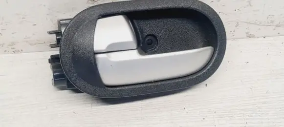 Mitsubishi Colt Front door interior handle 7D24