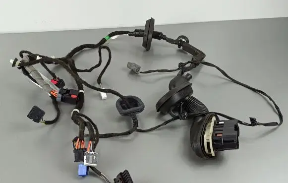 Jeep Grand Cherokee WL Front door wiring loom P68380098AD