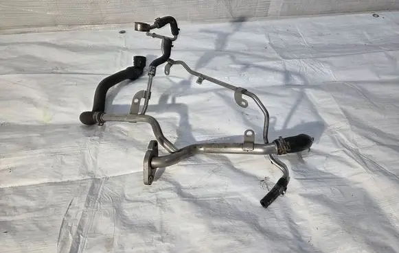 Opel Adam Turbo air intake inlet pipe/hose 55489350